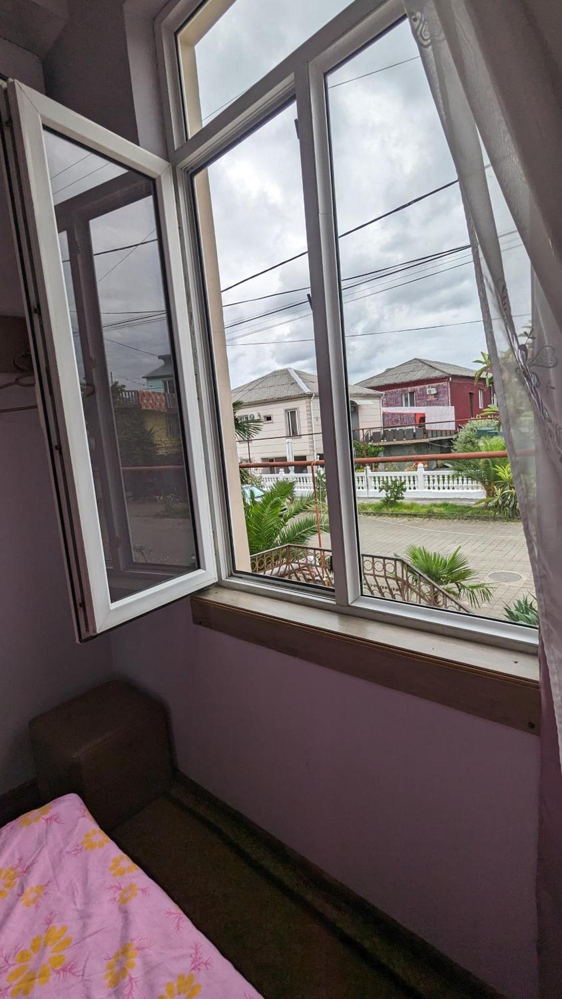 Mano'S Guest House Kobuleti ห้อง รูปภาพ